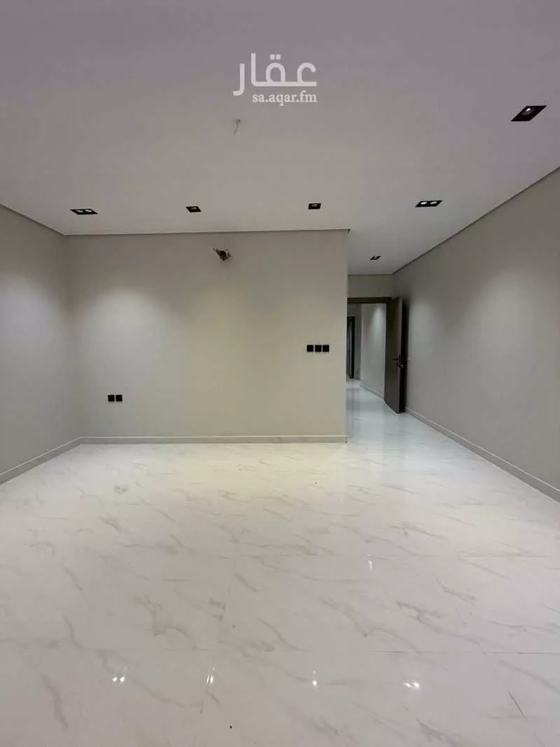 شقة 5 غرف في ضاحية الملك فهد 10