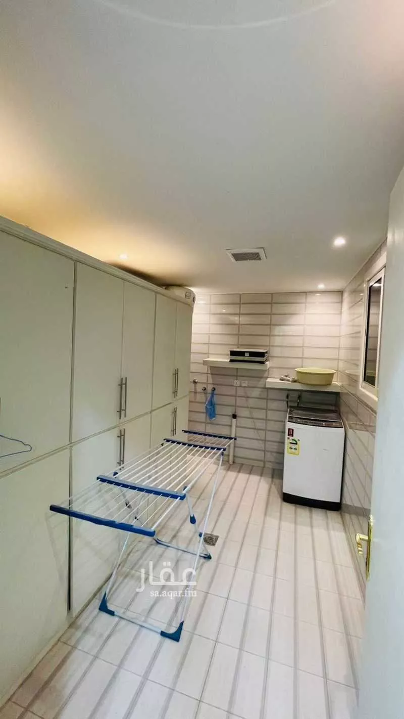 فيلا 8 غرف في العارض 11