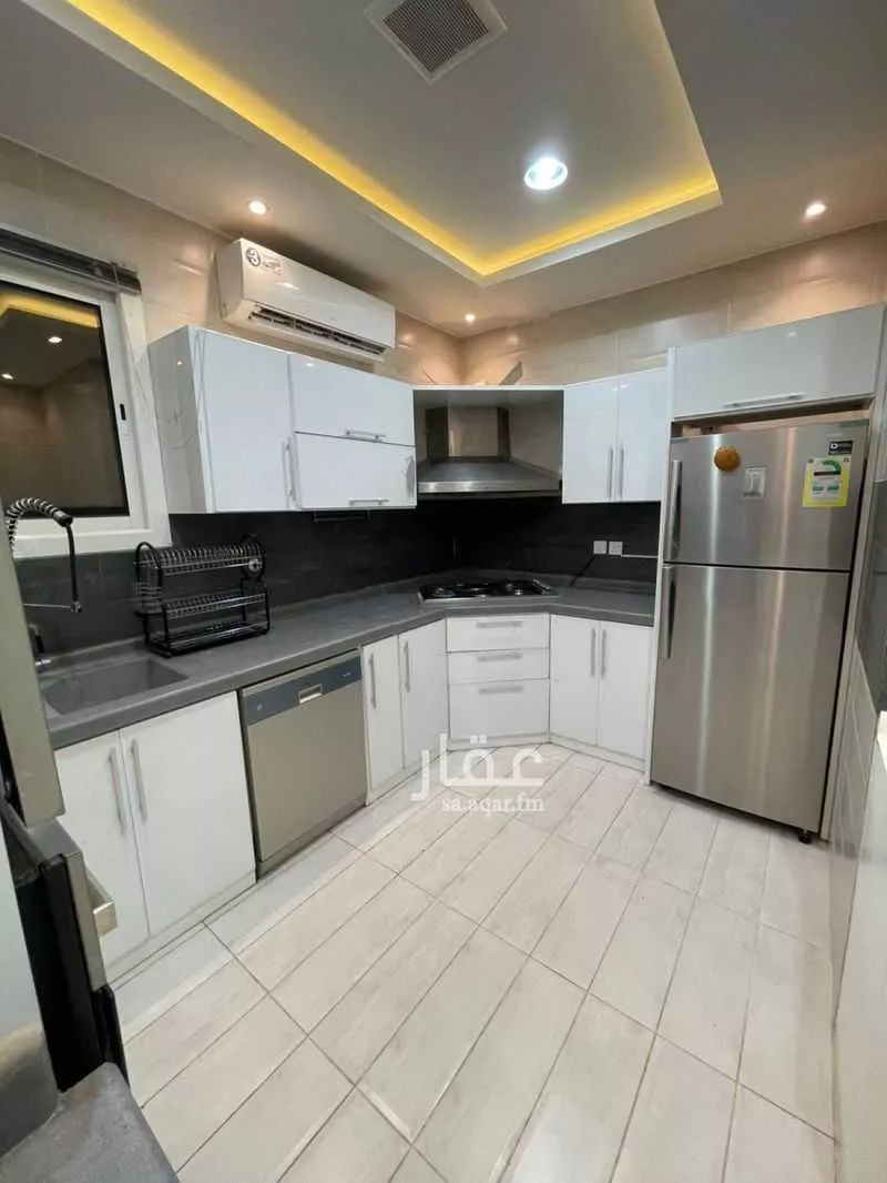 فيلا 8 غرف في العارض 8