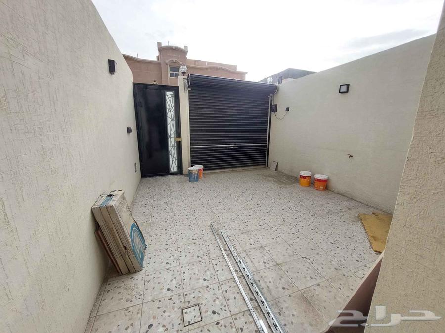 شقة 5 غرف في احد 2