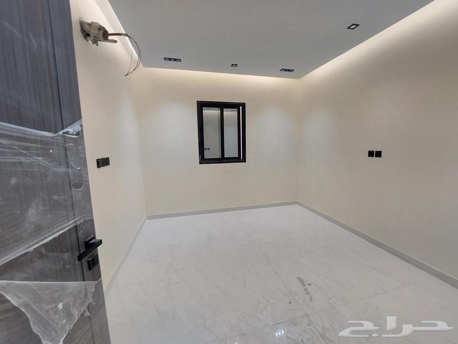 شقة 5 غرف في احد 11