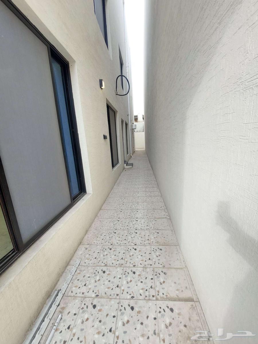 شقة 5 غرف في احد 3