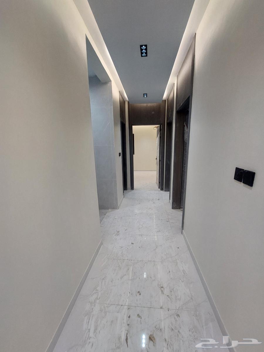 شقة 5 غرف في احد 9