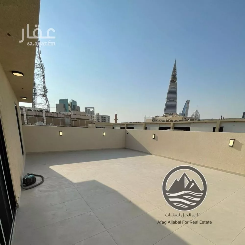 2 bedroom floor in Al Olaya 4