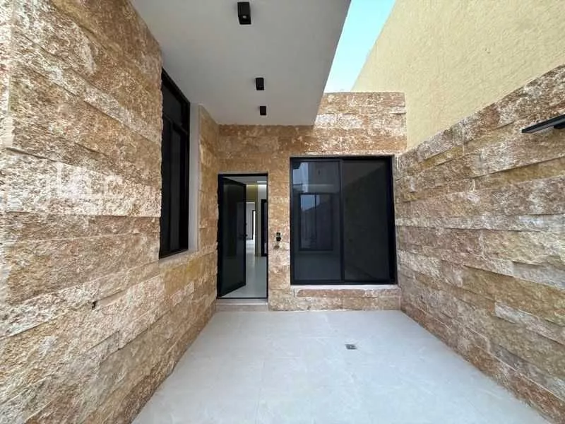 فيلا 4 غرف في الرمال 2