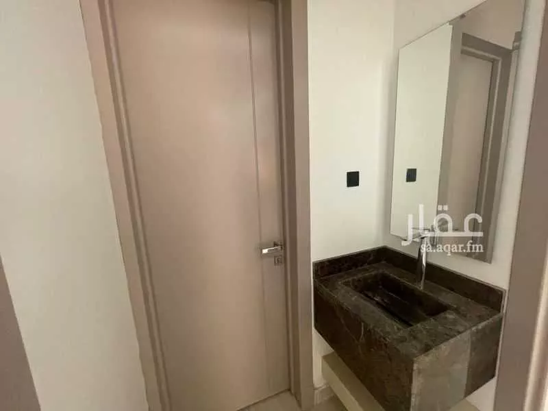 فيلا 6 غرف في العريجاء الوسطى 12