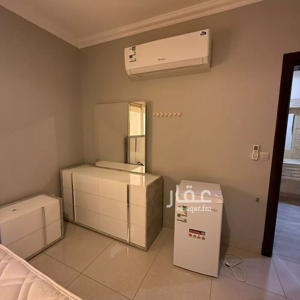 شقة 6 غرف في الإسكان 6