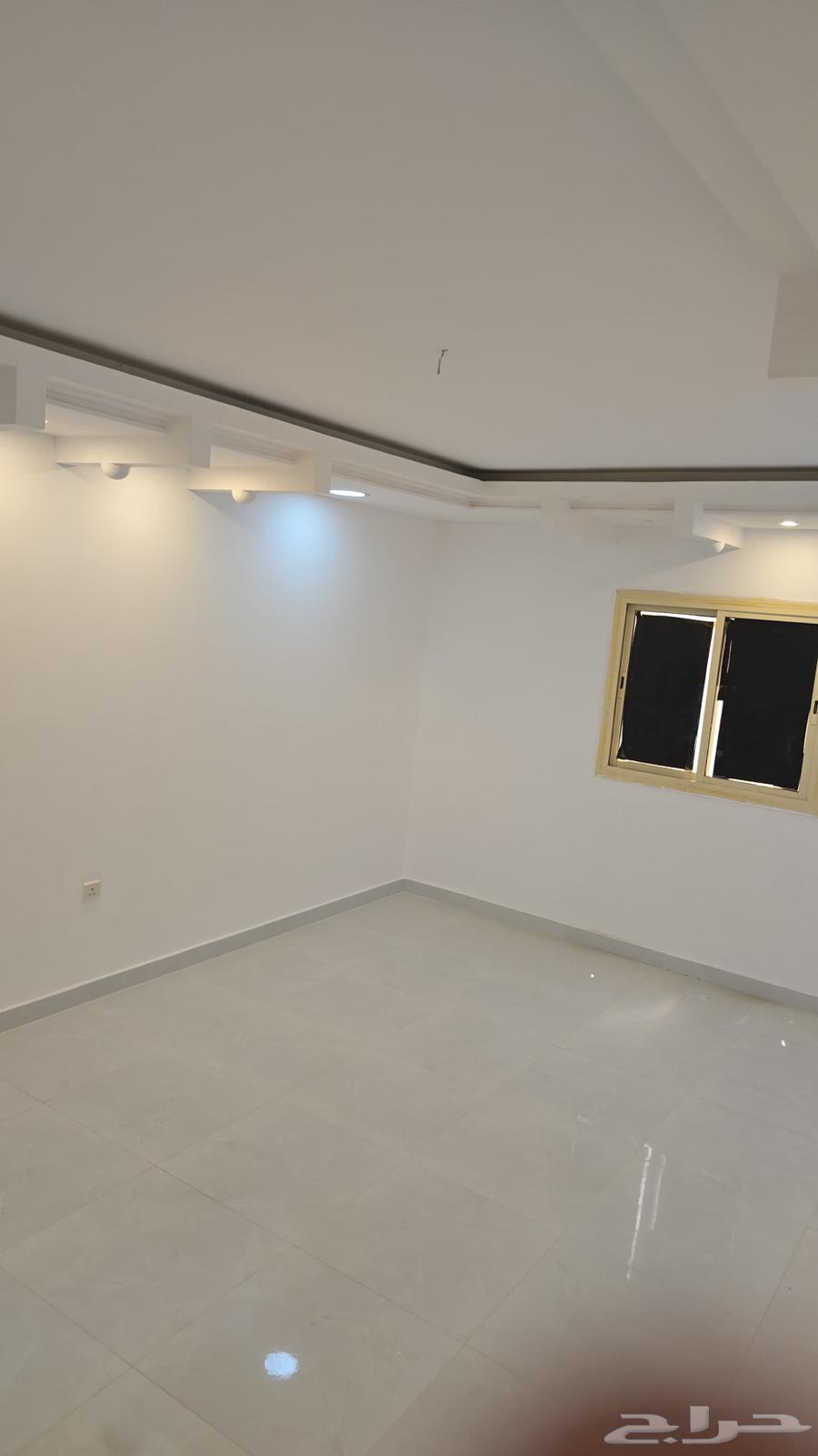 شقة 4 غرف في العوالي 6