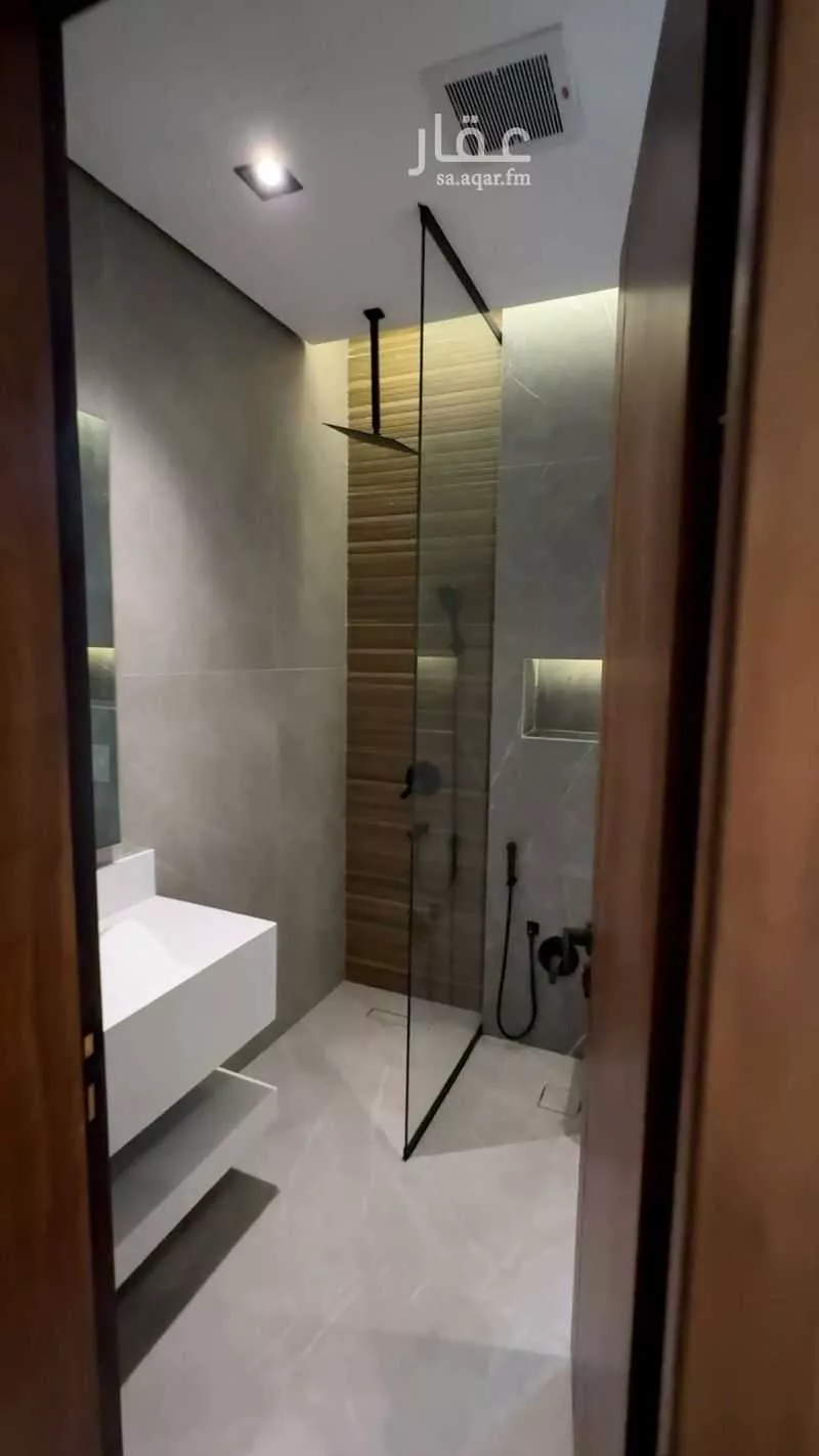 فيلا 5 غرف في النرجس 9