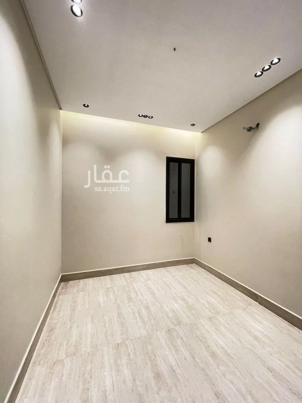 فيلا 10 غرف في الملك فهد 2