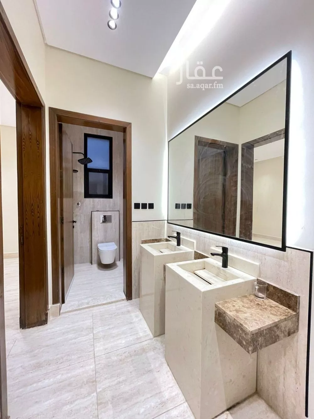 فيلا 10 غرف في الملك فهد 13