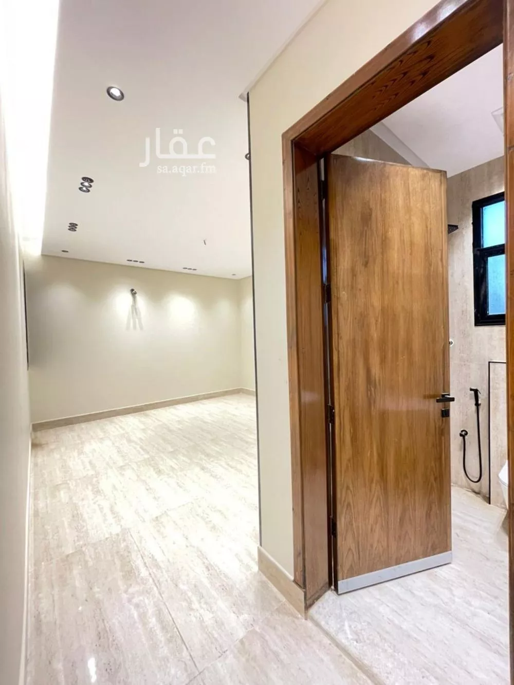 فيلا 10 غرف في الملك فهد 4