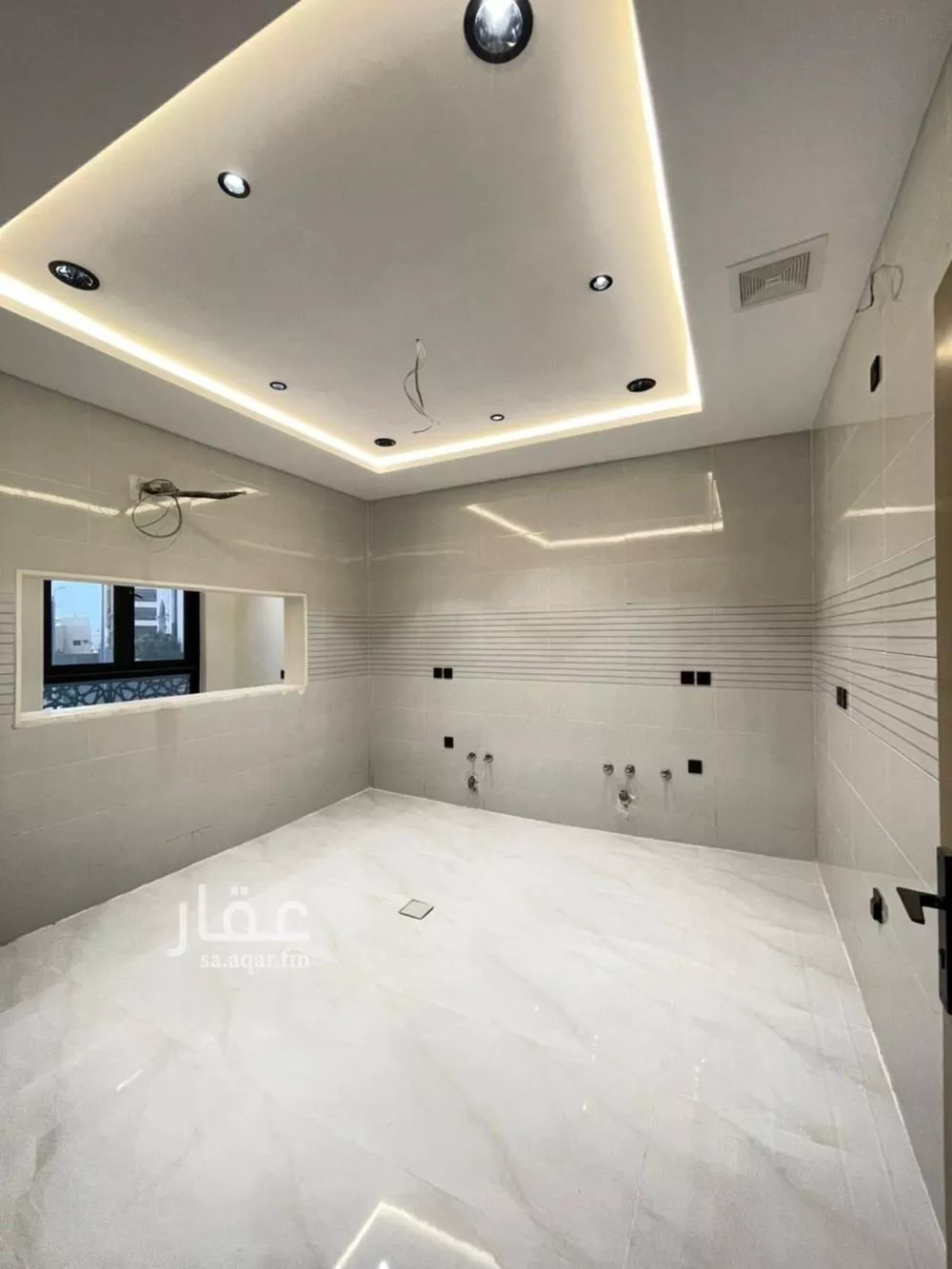 فيلا 10 غرف في الملك فهد 5