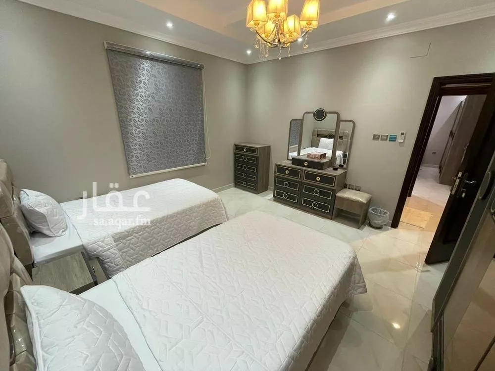 6 bedroom villa in Al Amwaj 5