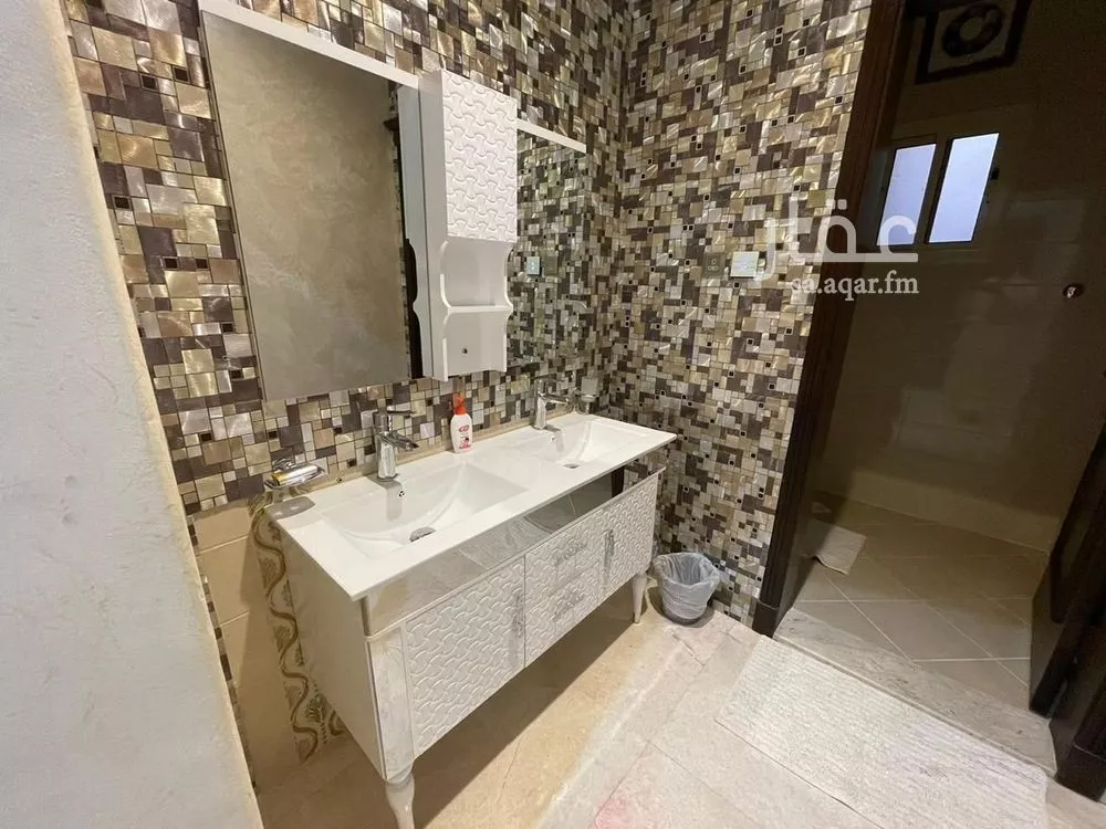 6 bedroom villa in Al Amwaj 10