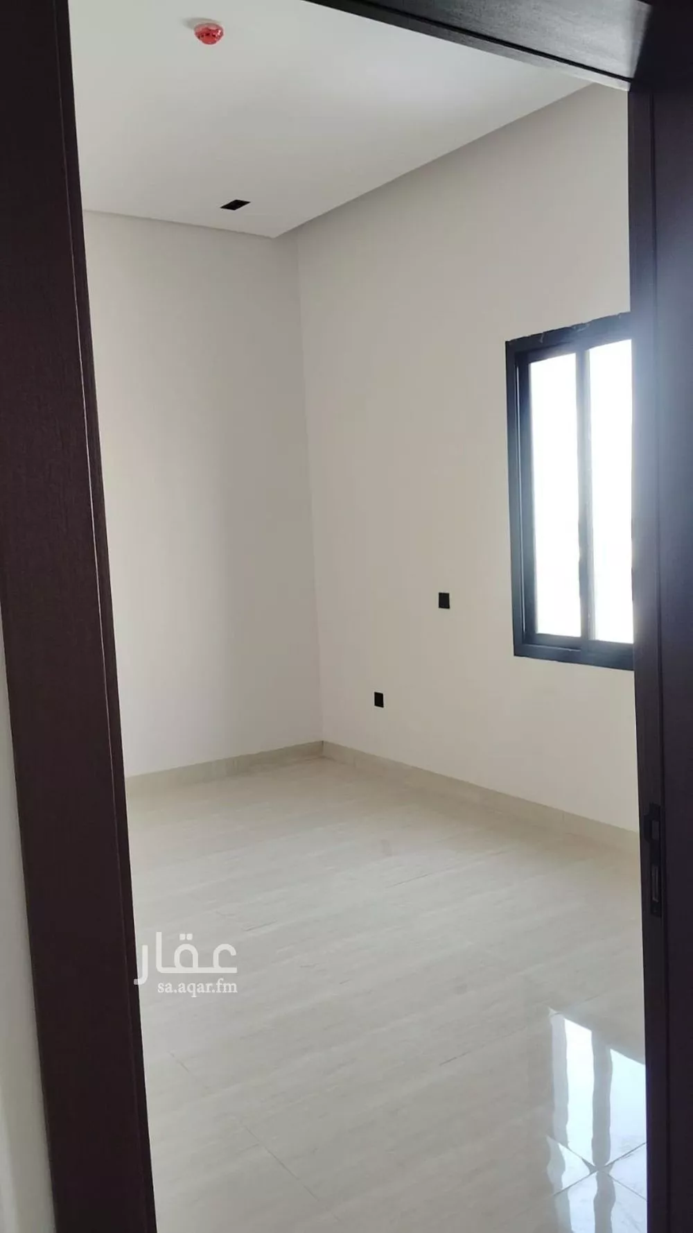 عمارة 1166 م² في النرجس 3