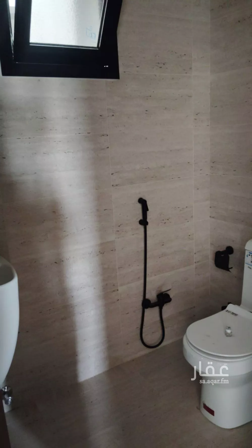 عمارة 1166 م² في النرجس 5