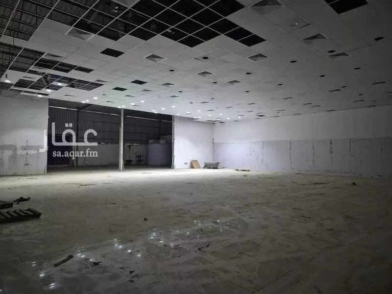 مستودع 1405 م² في العزيزية 2