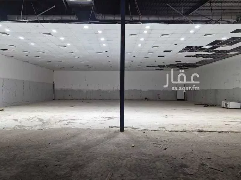 مستودع 1405 م² في العزيزية 5