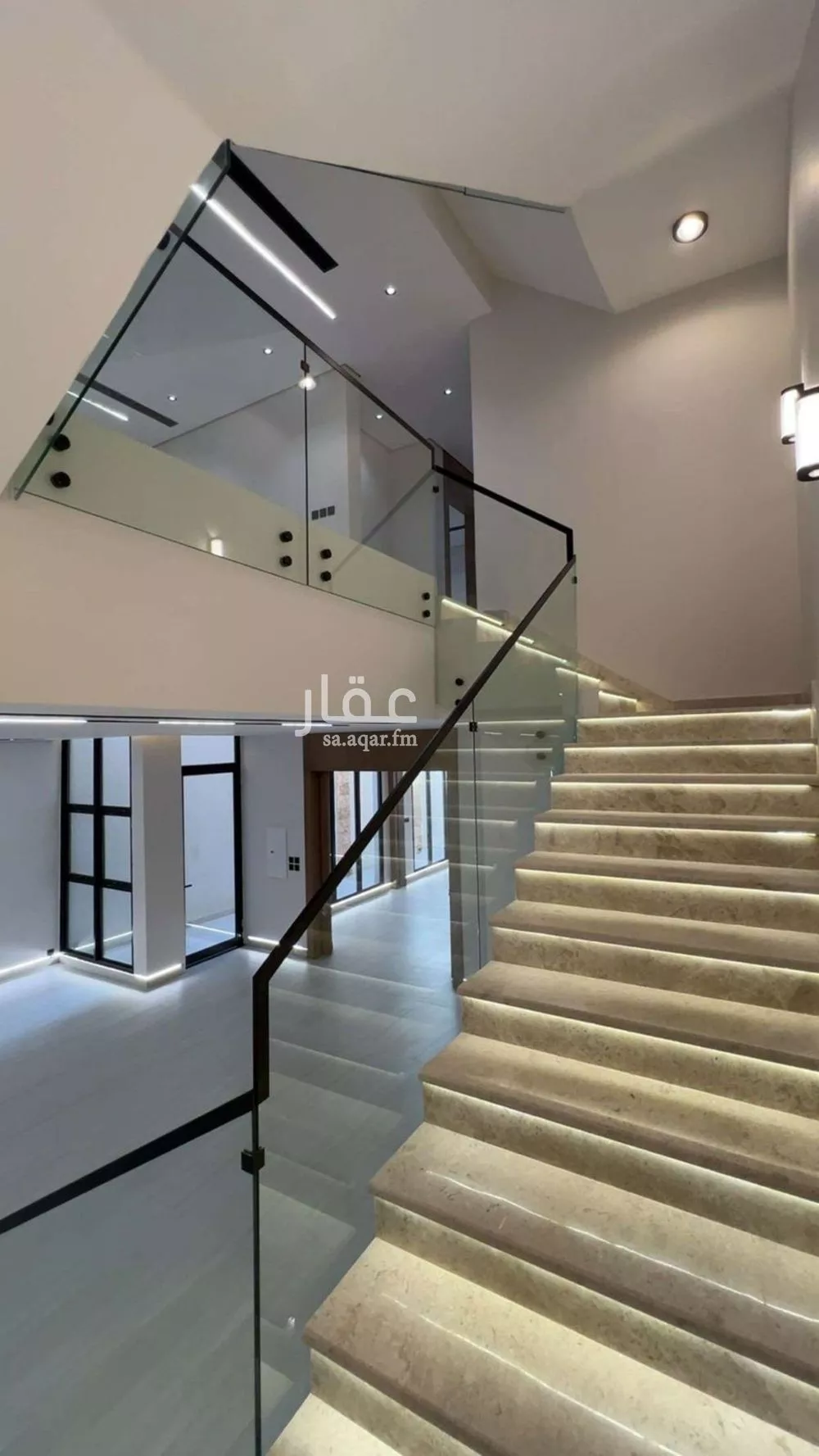 فيلا 6 غرف في العارض 2