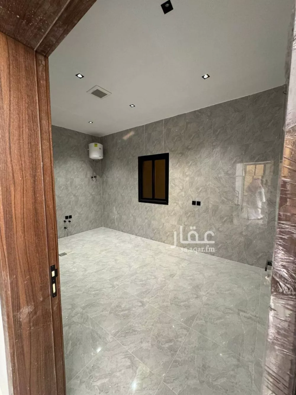 فيلا 4 غرف في طيبة 11