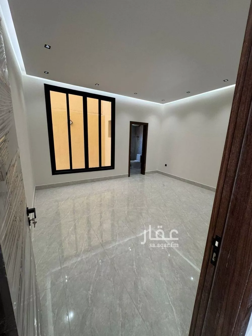 فيلا 4 غرف في طيبة 3