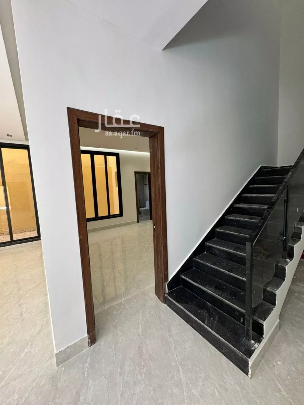 فيلا 4 غرف في طيبة 6