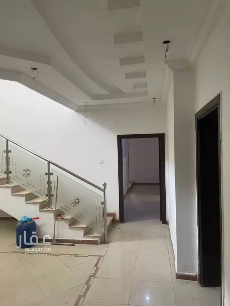 فيلا 8 غرف في المروة 7