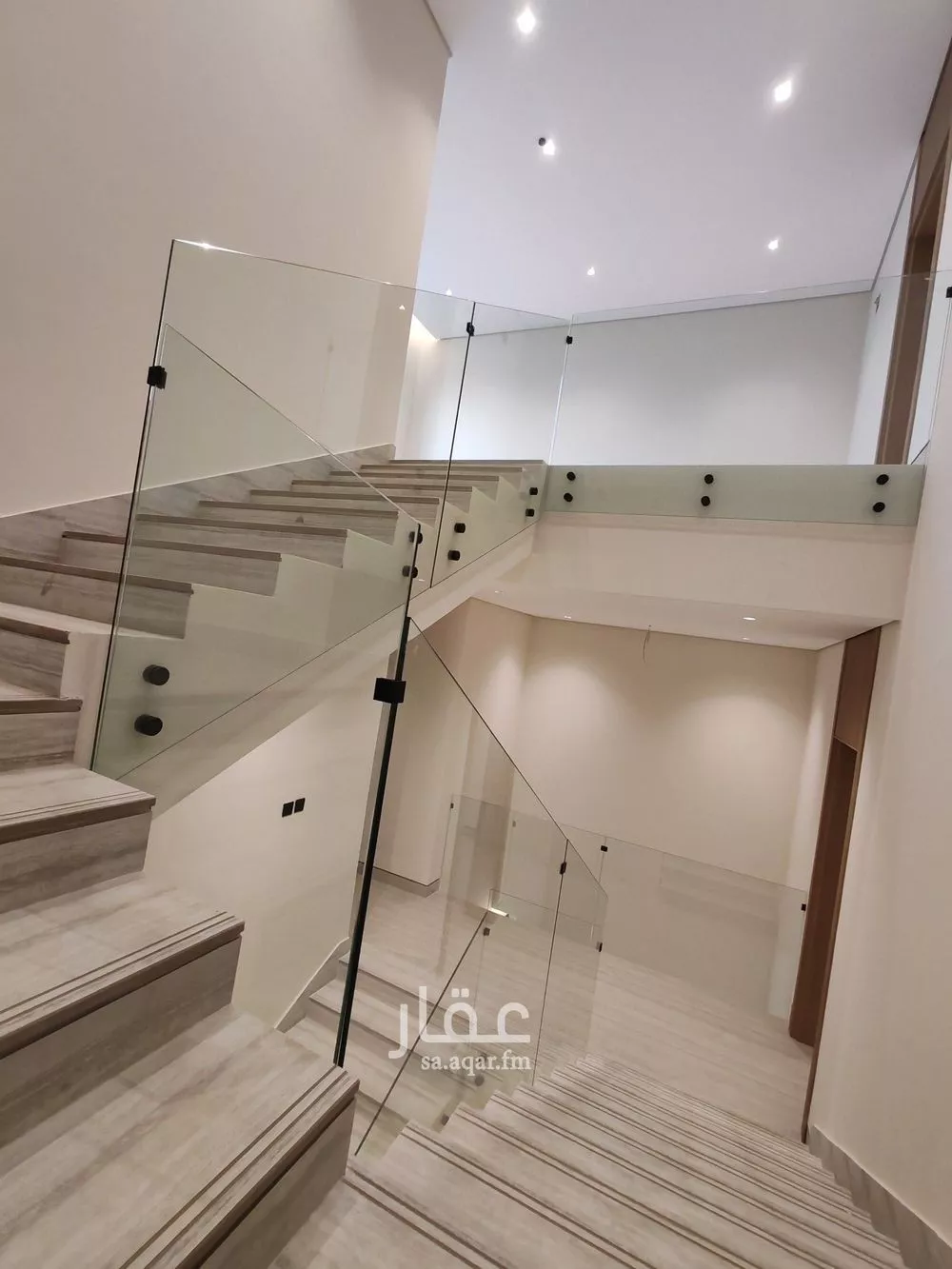 فيلا 4 غرف في النرجس 14