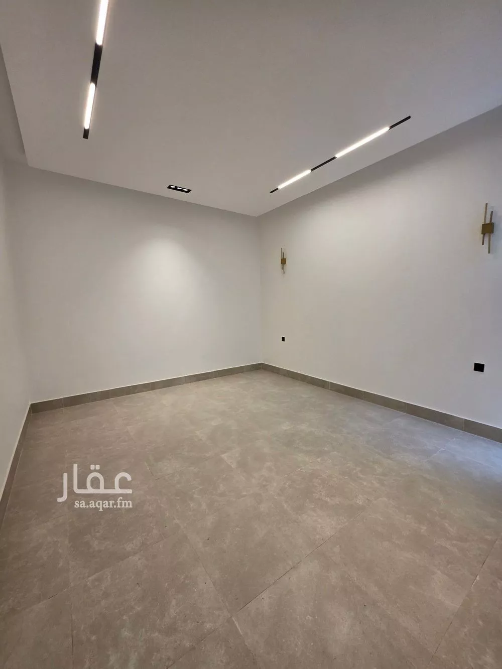 دور 4 غرف في المونسية 7