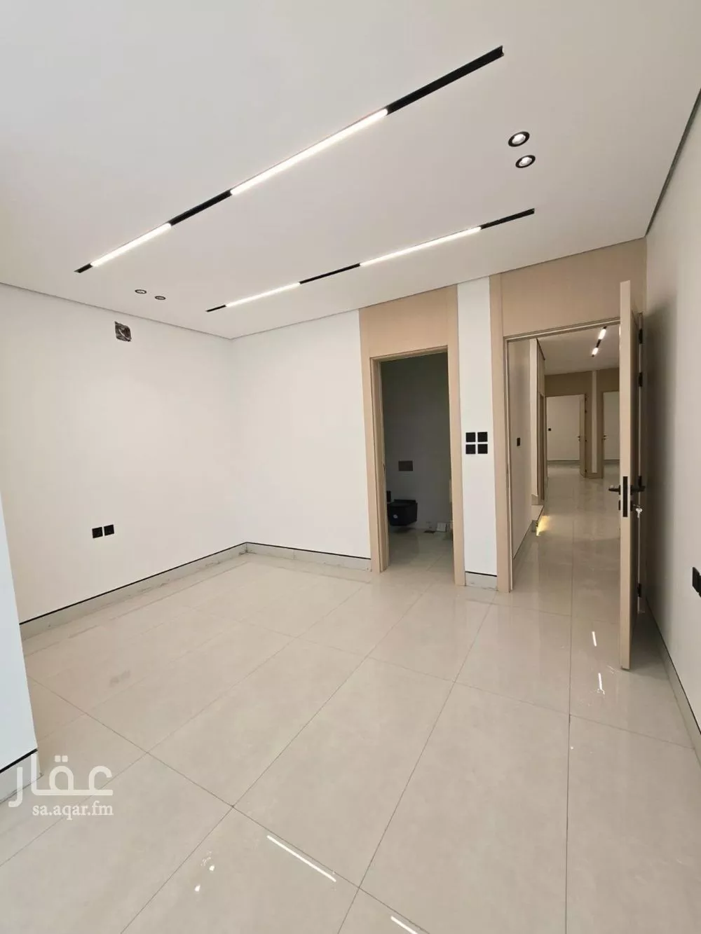 فيلا 6 غرف في النرجس 4