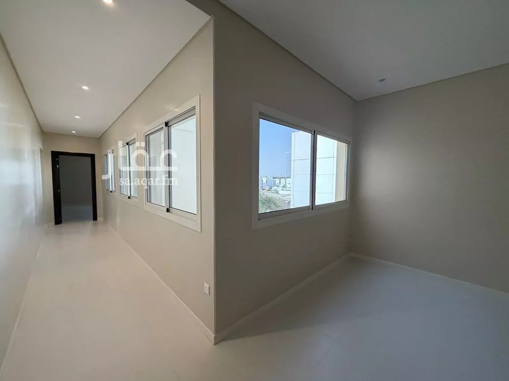 فيلا 6 غرف في الفاروق 10