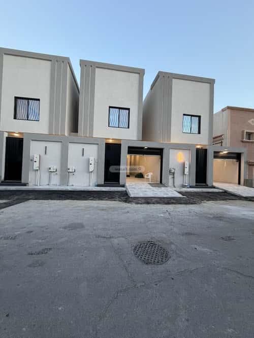 فيلا 6 غرف في احد 13