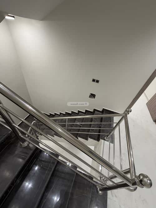 فيلا 6 غرف في احد 20