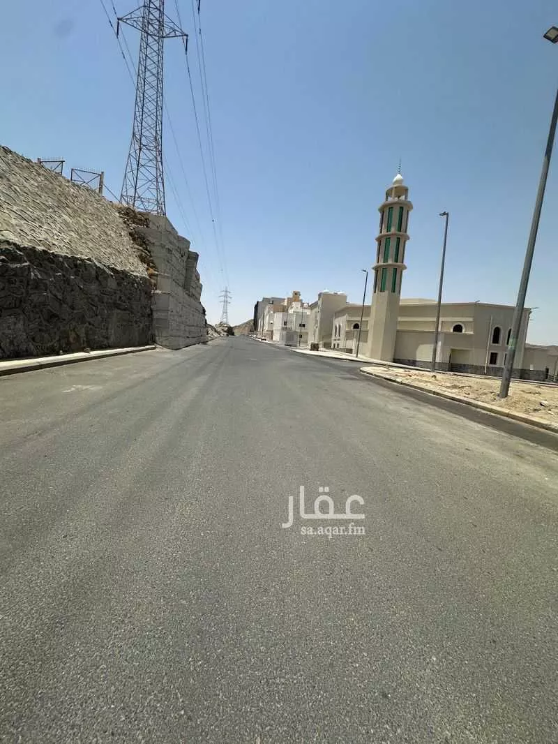 أرض 400 م² في البحيرات 4