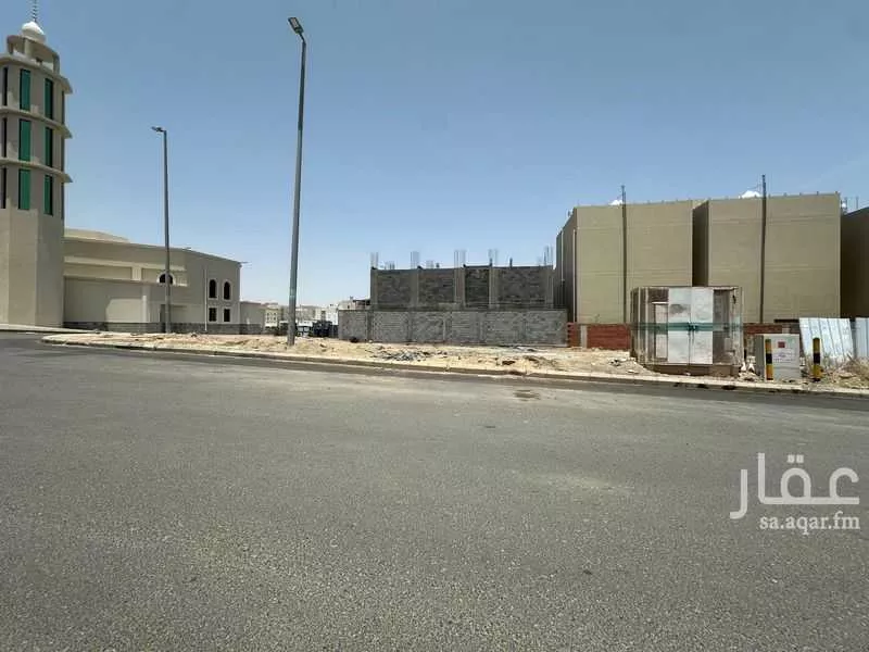 أرض 400 م² في البحيرات 5