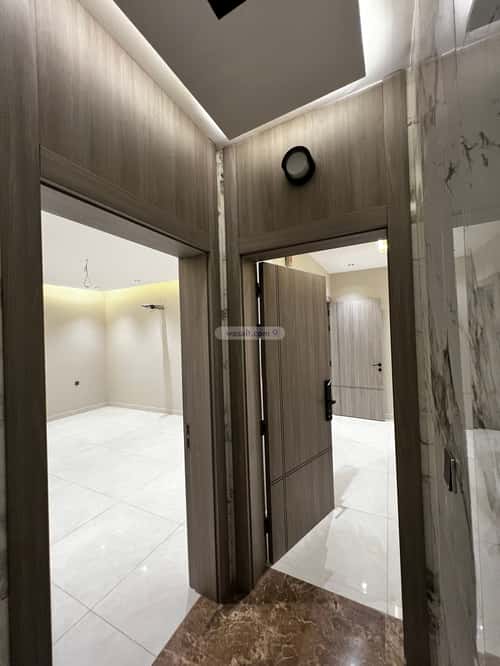 شقة 5 غرف في الريان 11