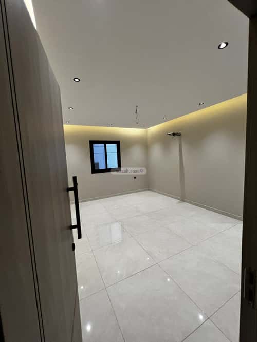 شقة 5 غرف في الريان 12