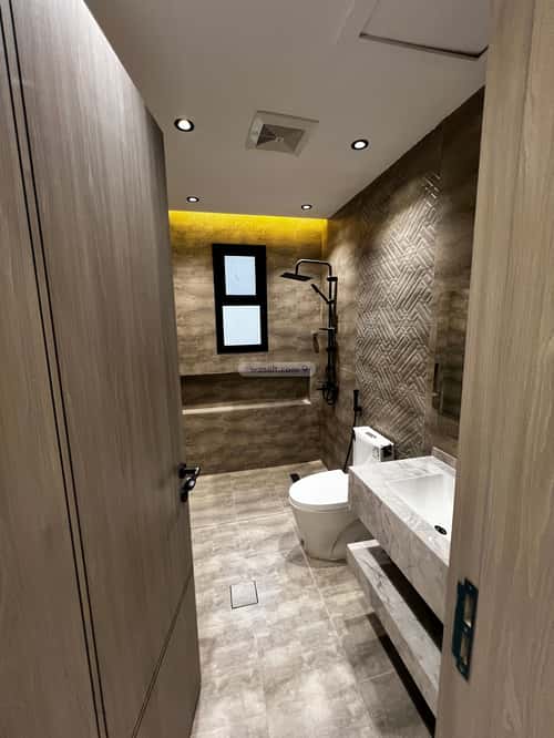 شقة 5 غرف في الريان 13