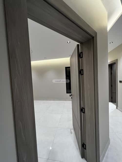 شقة 5 غرف في الريان 3