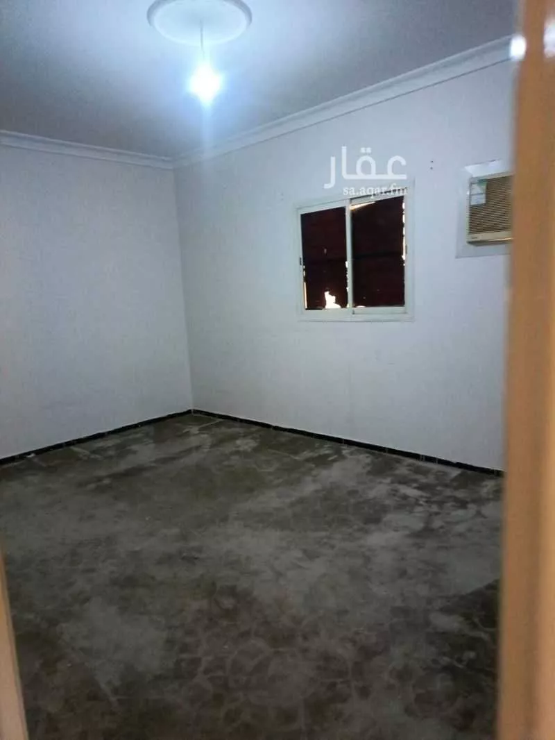 3 bedroom floor in Al Yarmouk 4