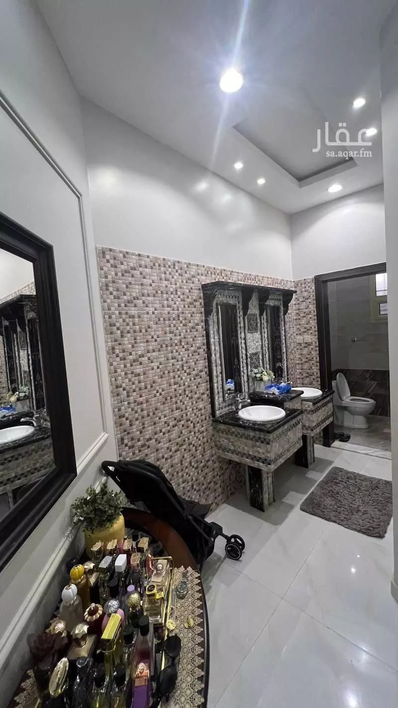 فيلا 10 غرف في العارض 7