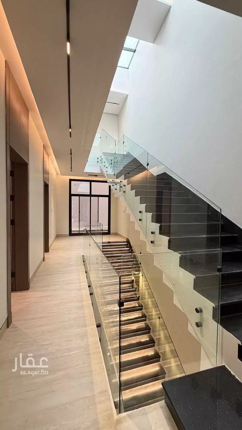 فيلا 5 غرف في النرجس 4