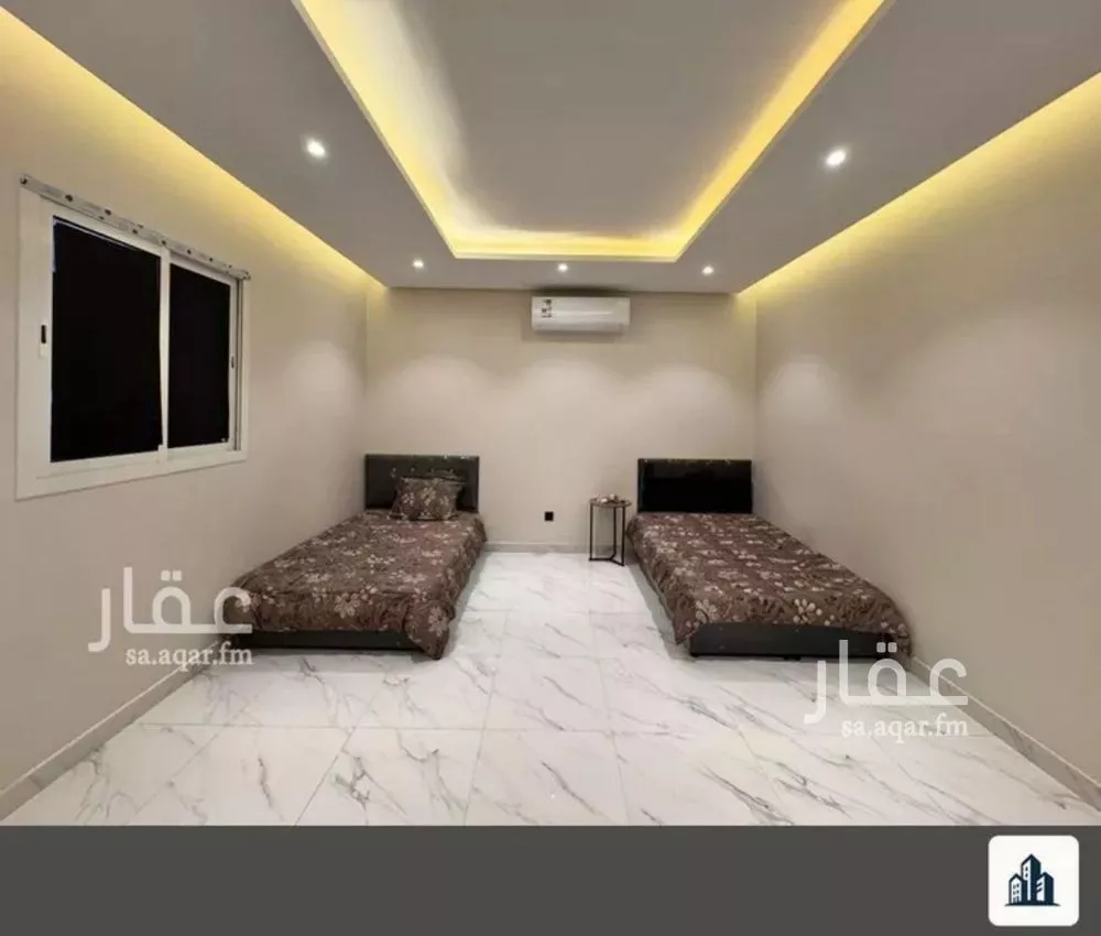 فيلا 6 غرف في الشرق 11