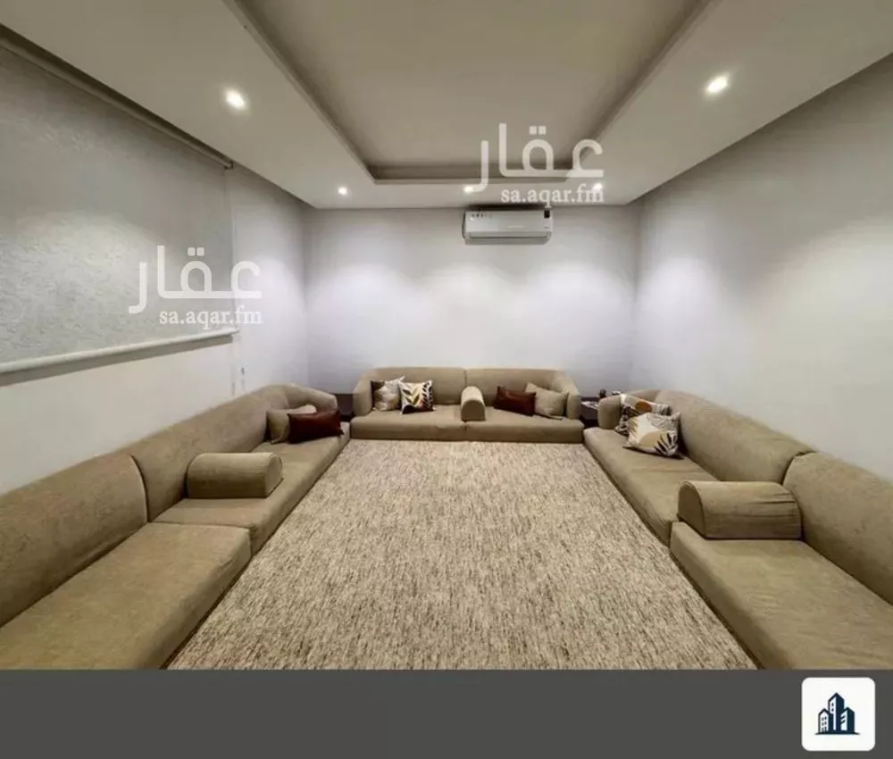 فيلا 6 غرف في الشرق 15