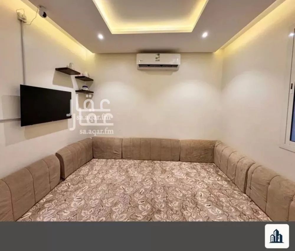 فيلا 6 غرف في الشرق 17