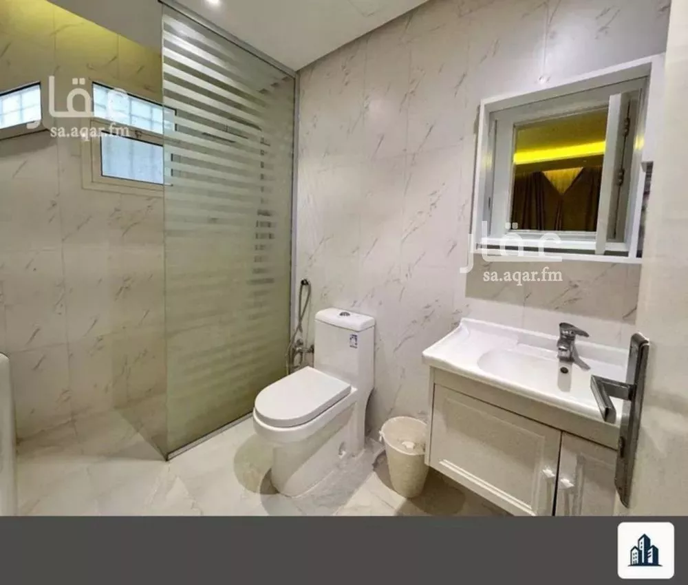 فيلا 6 غرف في الشرق 7