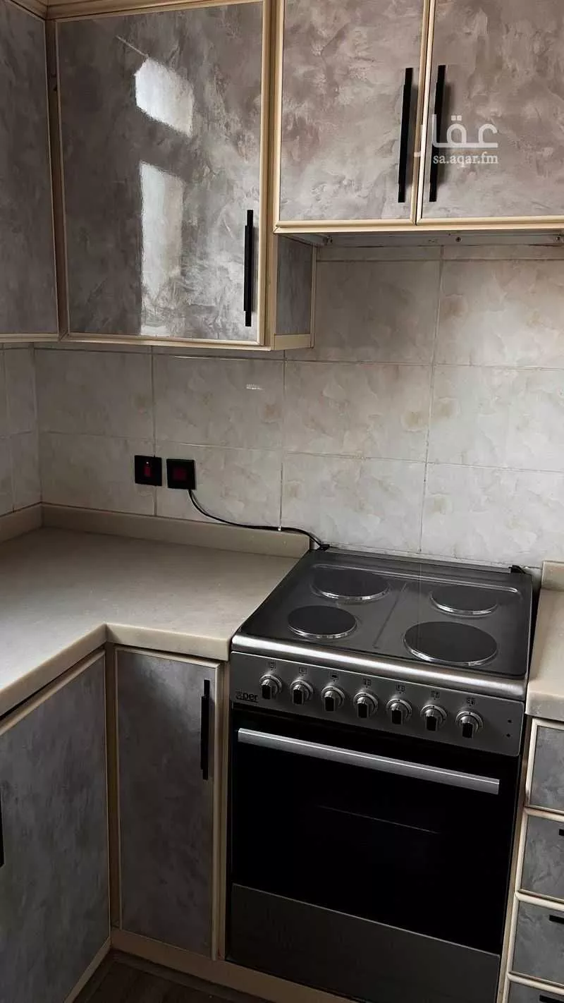 شقة 2 غرف في الملقا 10