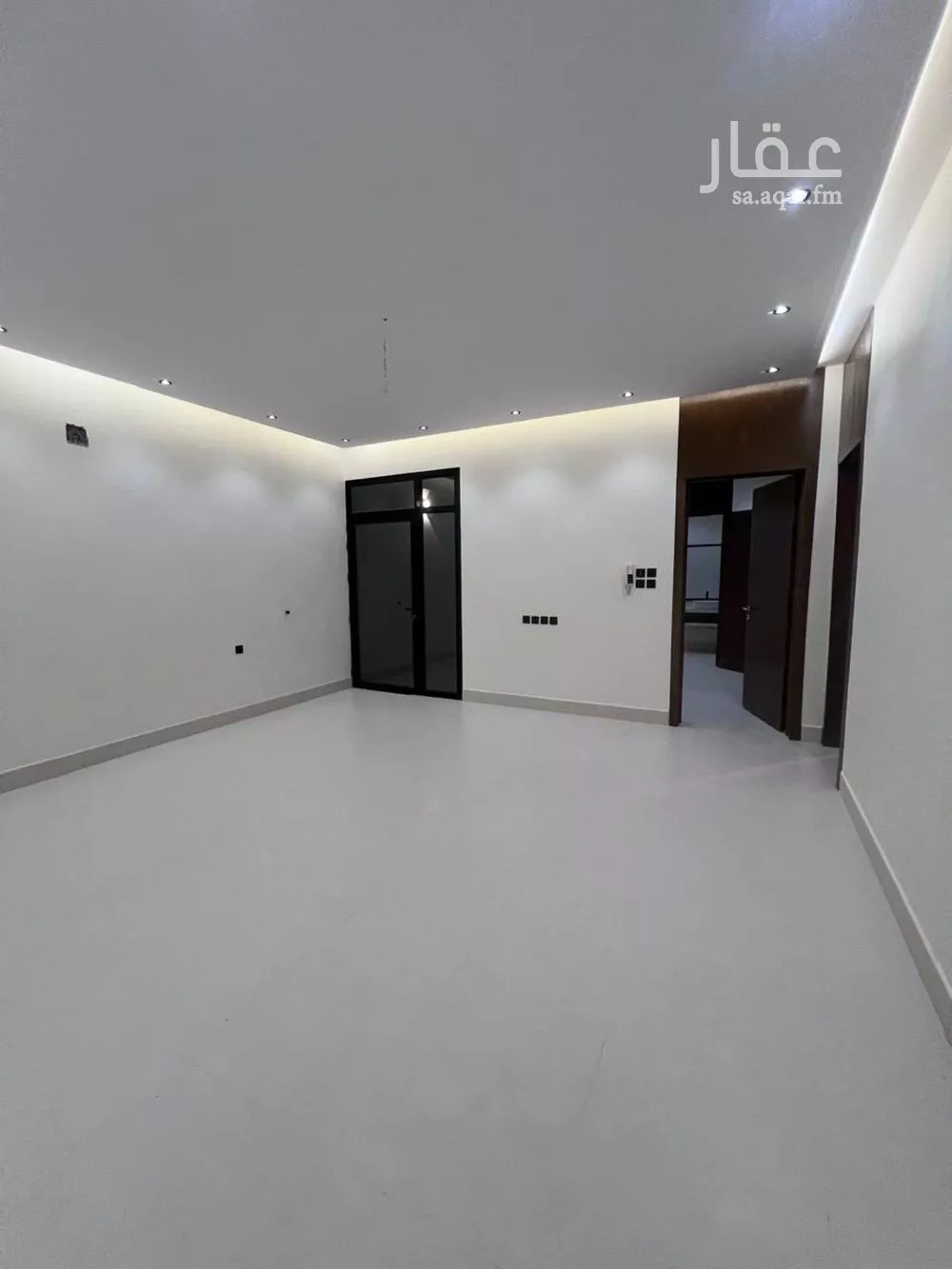 5 bedroom floor in Tuwaiq 8