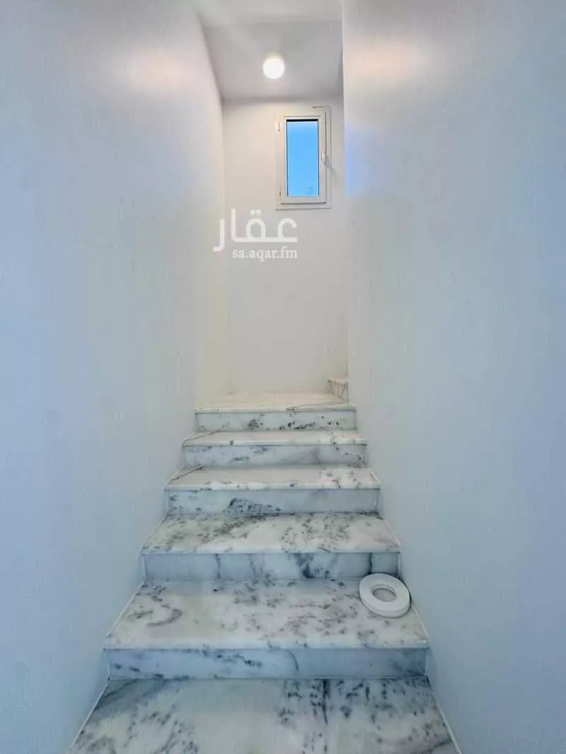 فيلا 7 غرف في الزمرد 3